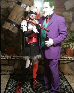 Yes, there will be at least one Harley Quinn & Joker couple at every Halloween party this year -- why couldn't it be you? Be sure to arrive early so it seems like the other couples are just copying YOU. Halloween couples costume via @EchoTheDevil666