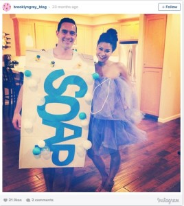 Good clean fun!  Halloween couples costume via @brooklyngray_blog